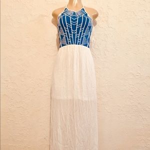 Pretty knit halter tie maxi dress * M